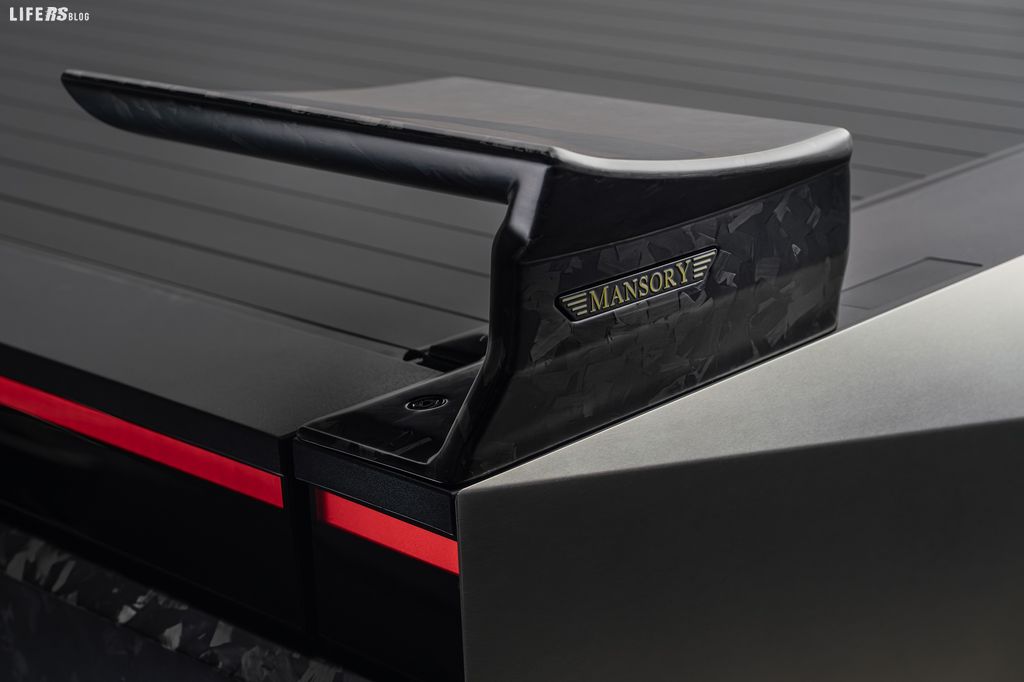 Elongation, una "Tesla" MANSORY a prima vista