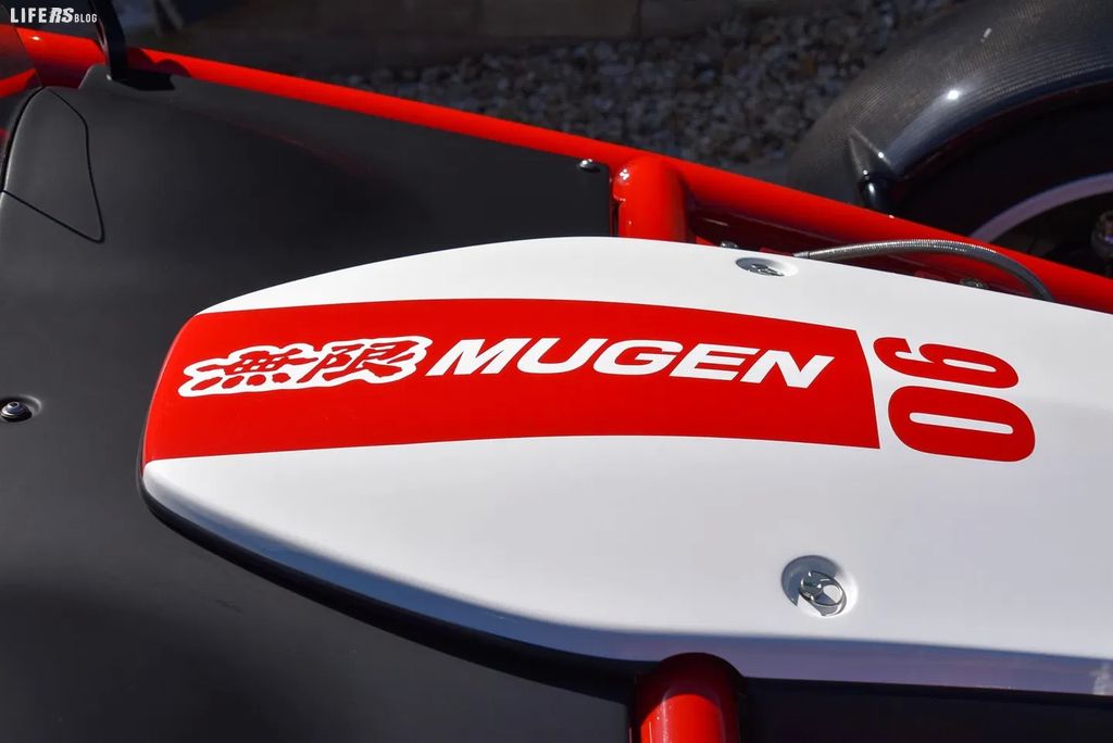 Atom Mugen, l'Ariel in vendita da T.F. Prestige Cars in Inghilterra