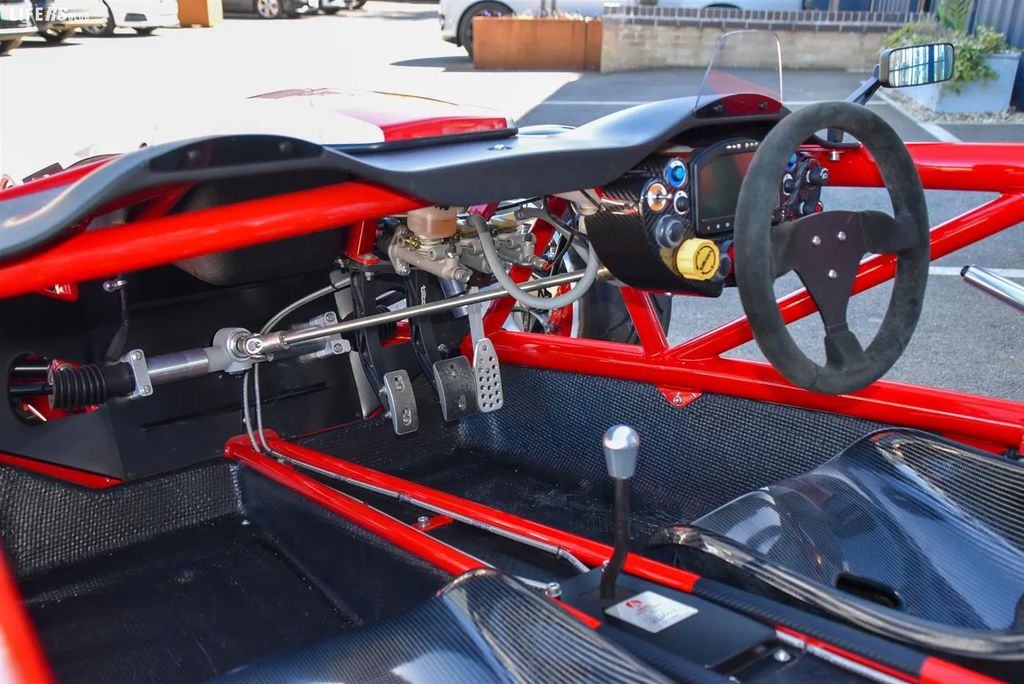 Atom Mugen, l'Ariel in vendita da T.F. Prestige Cars in Inghilterra
