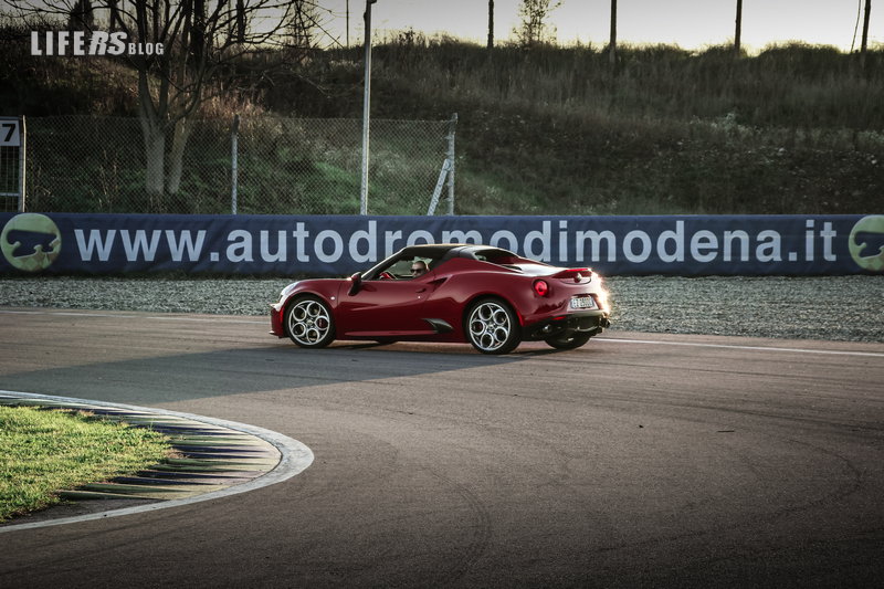 Alfa Romeo 4C Spider 3
