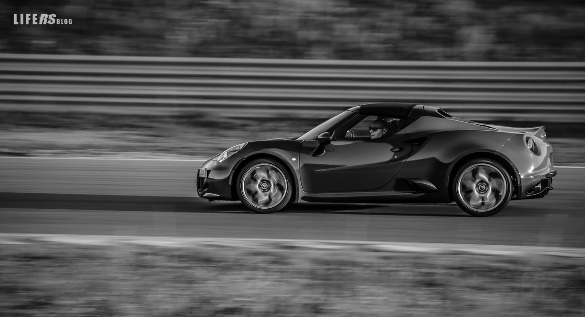 Alfa Romeo 4C Spider - 2