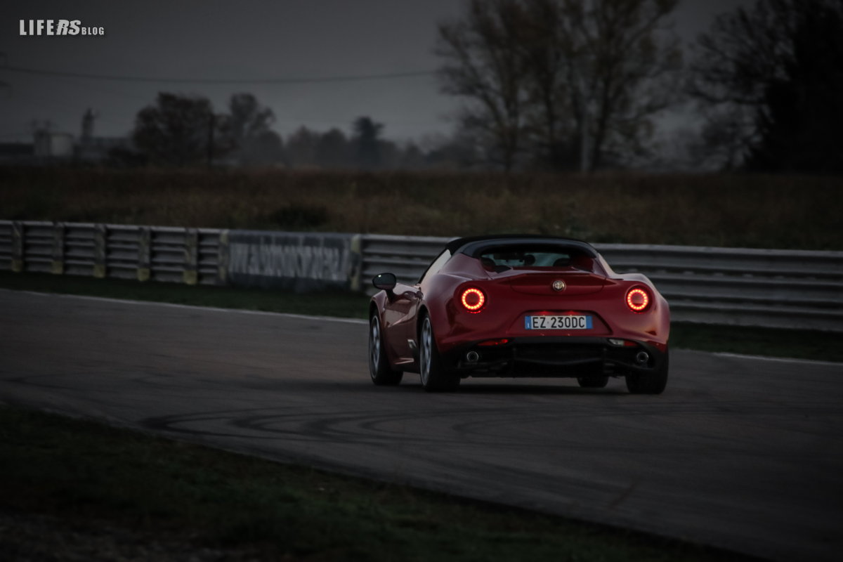 Alfa Romeo 4C Spider - 3