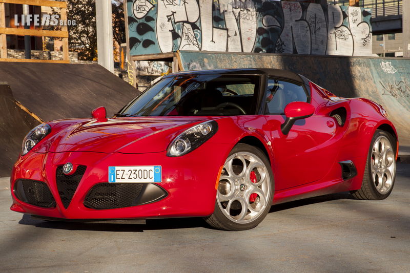 Alfa Romeo 4C Spider 2