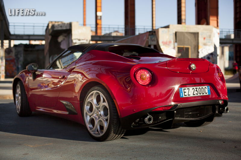 Alfa Romeo 4C Spider 6