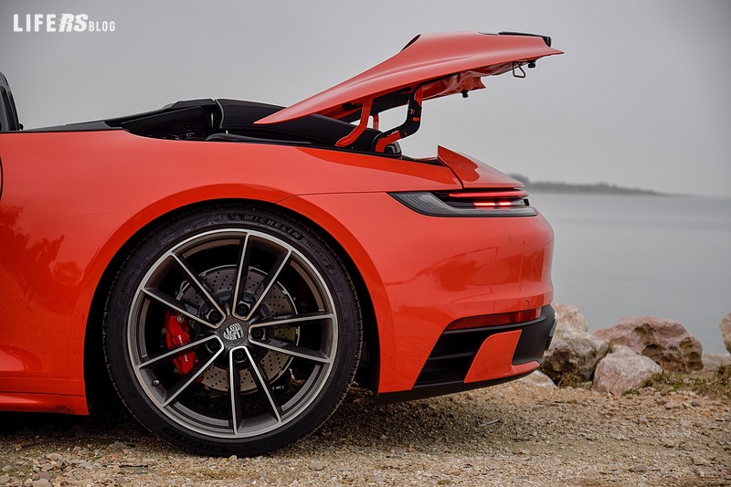 Porsche 911 (992) Carrera 4S Cabriolet 16