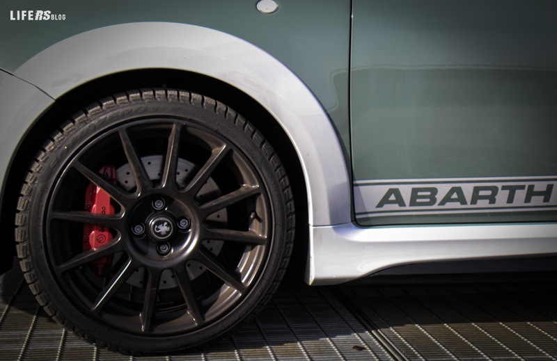 ABARTH 695 70th Anniversario - 15