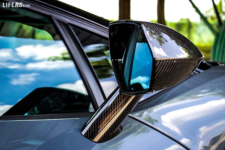 Lamborghini Aventador SV Roadster 56