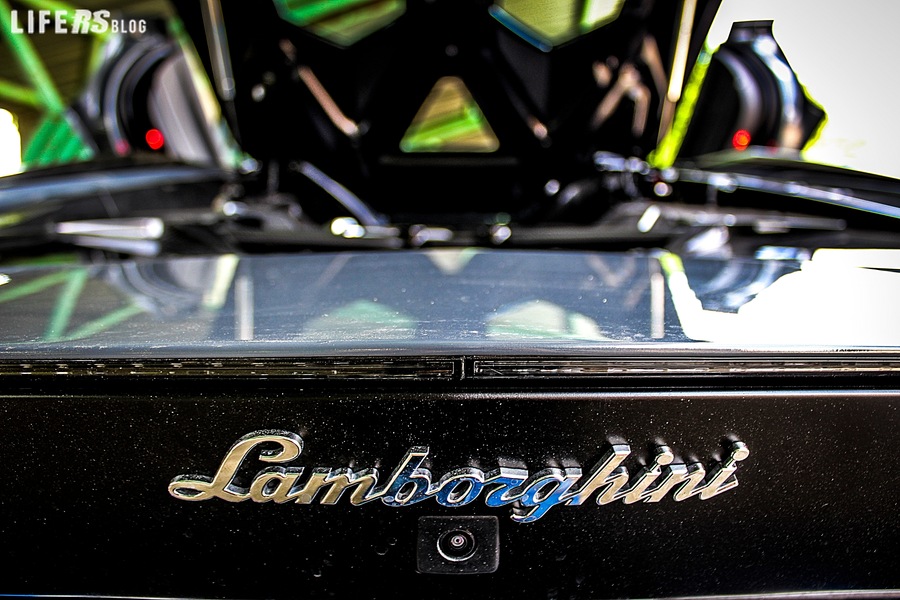 Lamborghini Aventador S Roadster - 1