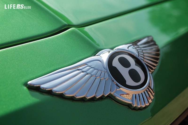 Bentley Bentayga 6