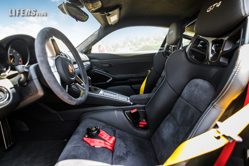 Porsche Cayman GT4 7