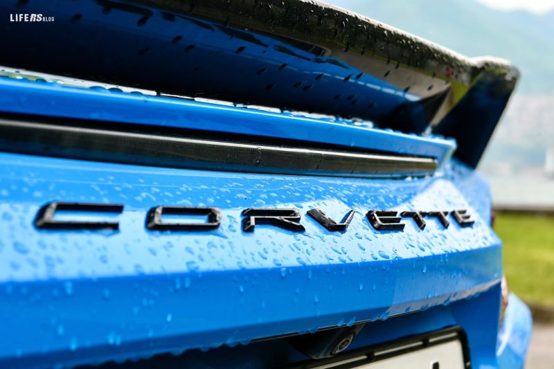 Corvette C8 Stingray Convertible - 18