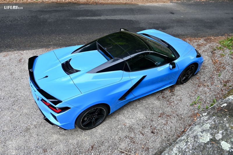 Corvette C8 Stingray Convertible - 6