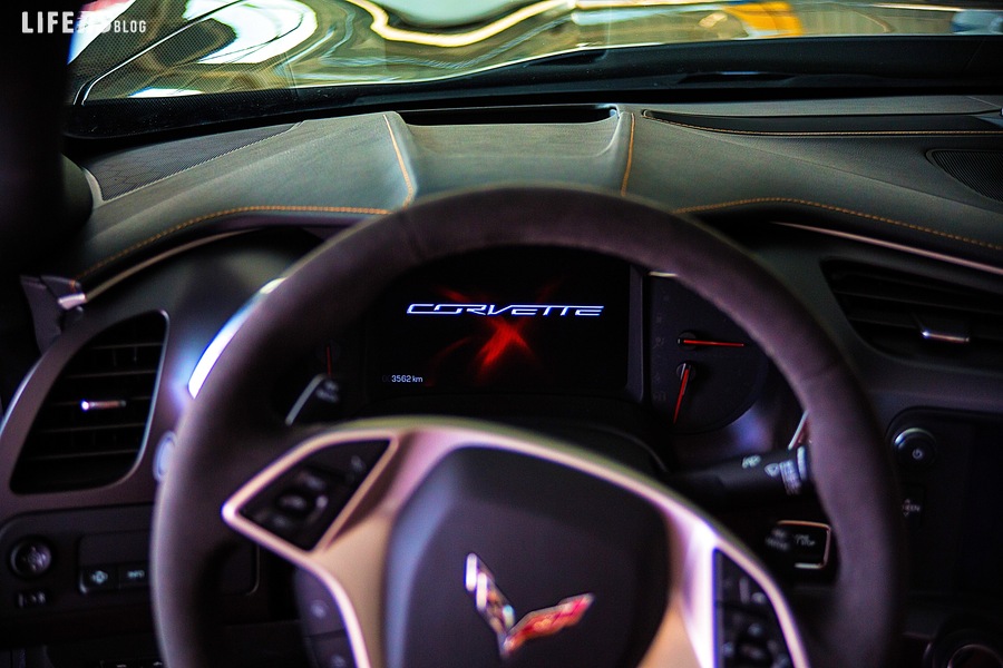 Chevrolet Corvette 3