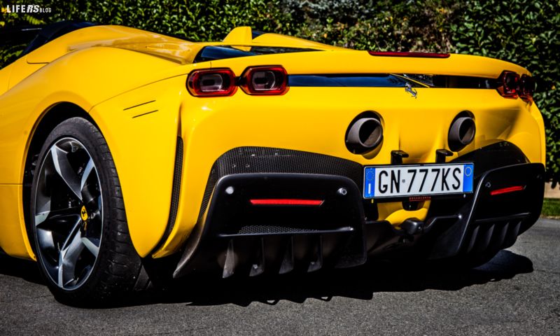 Ferrari SF90 Spider - 22