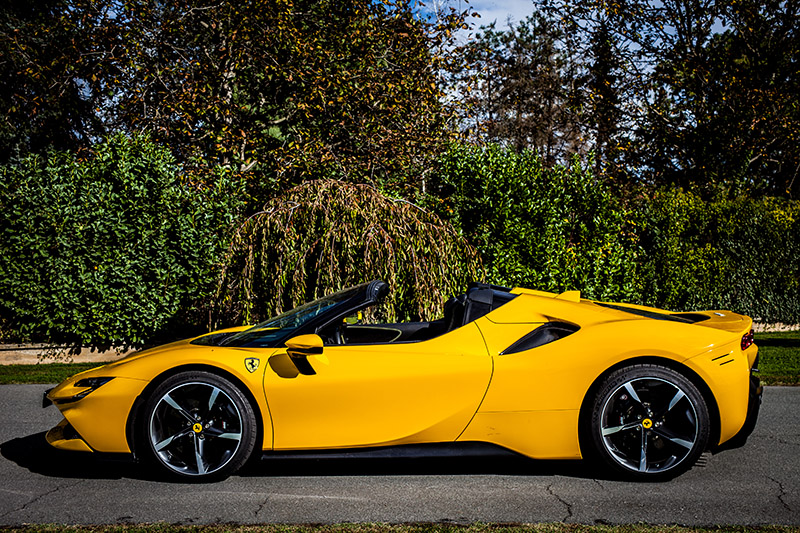 Ferrari SF90 Spider