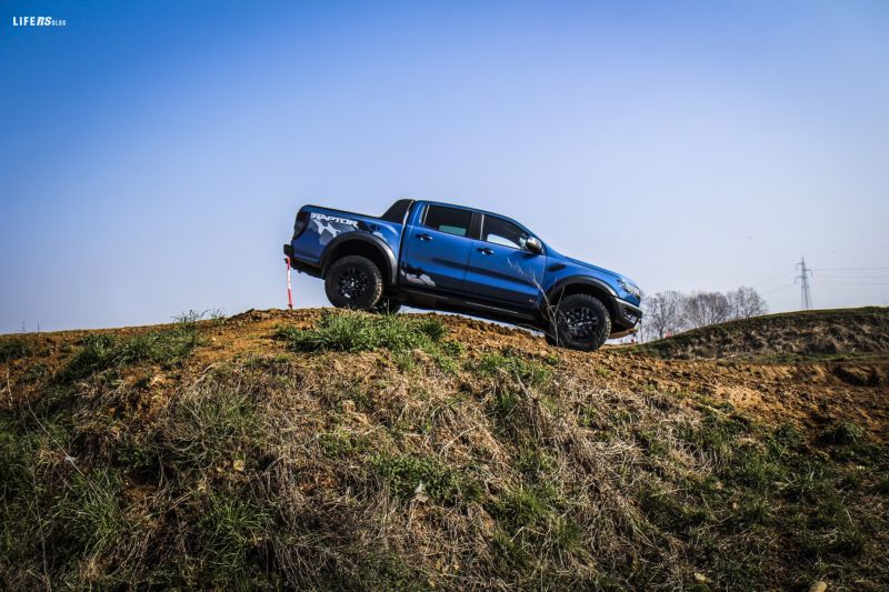 Ford Ranger Raptor 9