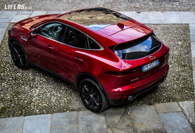 Jaguar E-Pace 27