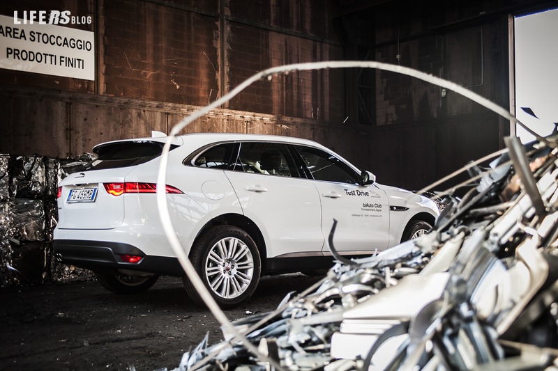 Jaguar F-Pace 11