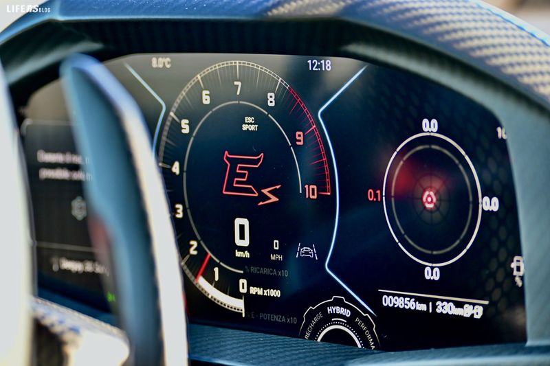 Lamborghini Revuelto 1