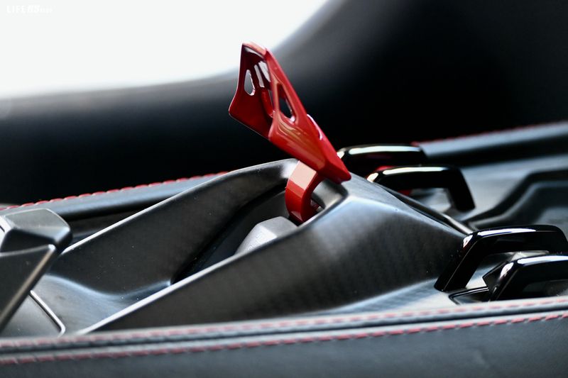Lamborghini Revuelto 24
