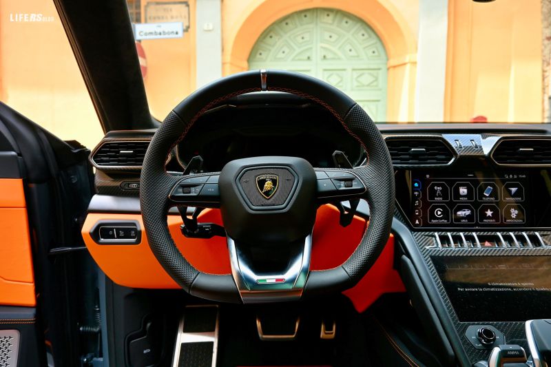 Lamborghini Urus 2022 - 2