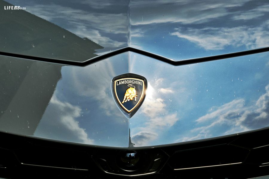 Lamborghini Urus 2022- 1