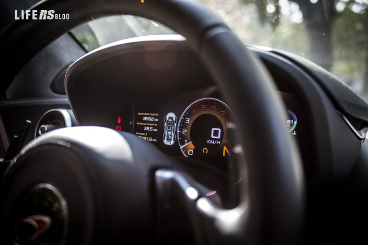 McLaren 570GT Coupè 17