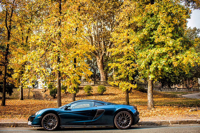 McLaren 570 GT