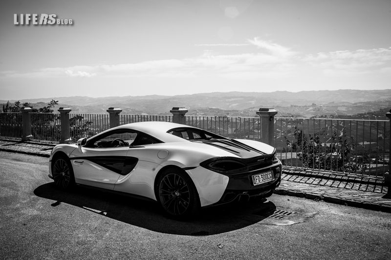 McLaren 570s 6