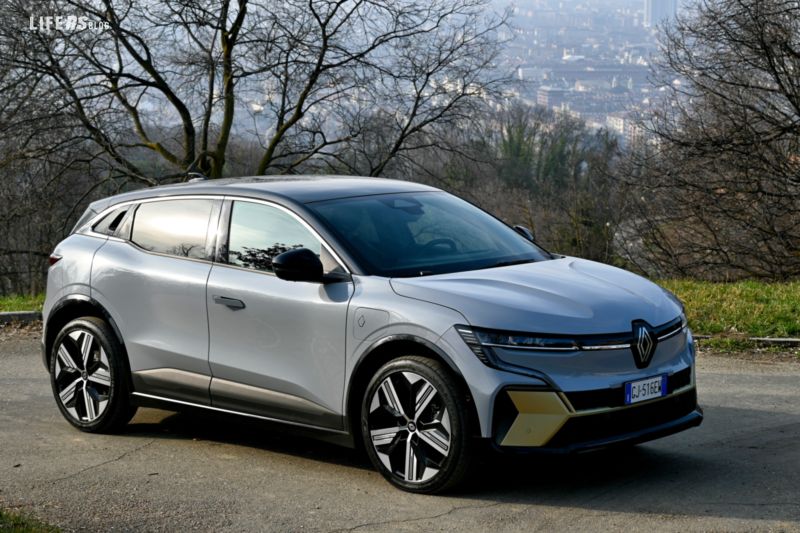 Renault Megane E-Tech 100% Electric - 1