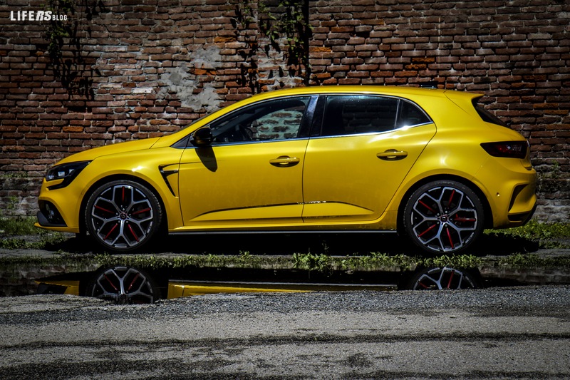 Renault Megane R.S. Trophy 10