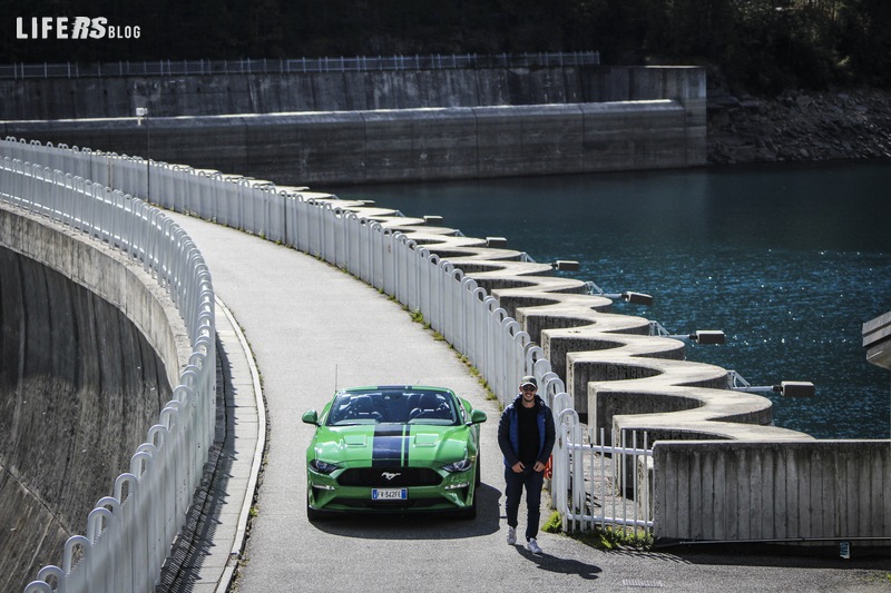 Nuova Mustang Fastback 4