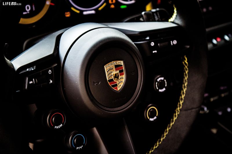 New Porsche 911 GT3 RS -  12