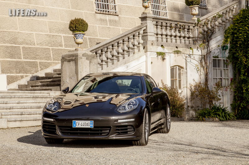 Porsche Panamera 8