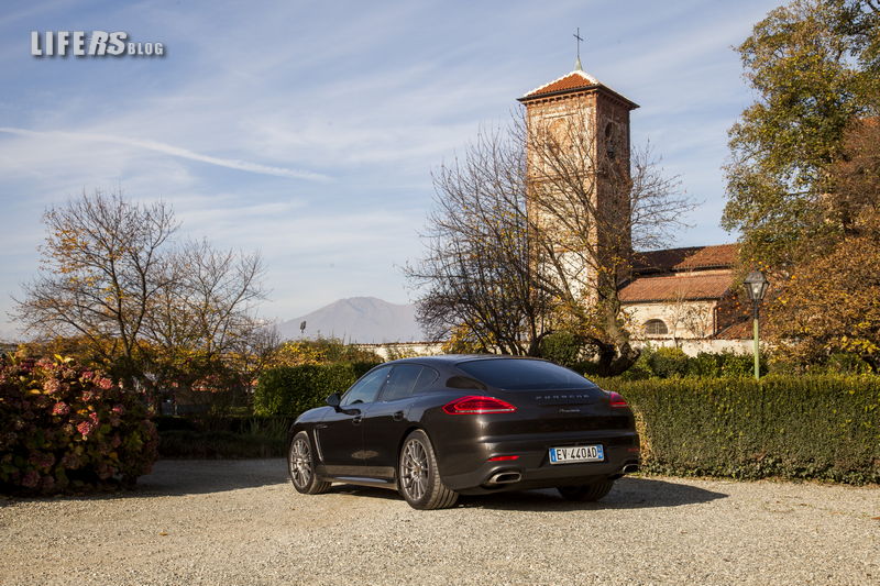 Porsche Panamera 7