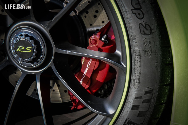 Porsche 911 GT3 RS - 18