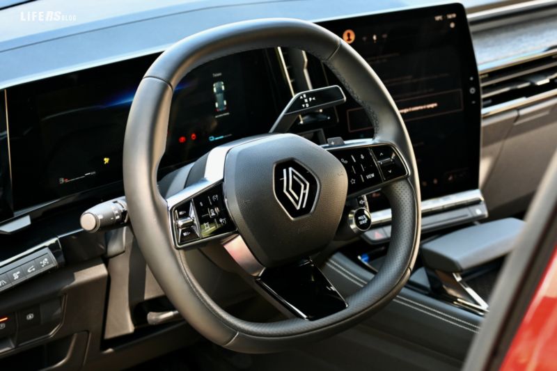 Renault Austral E-Tech - 11