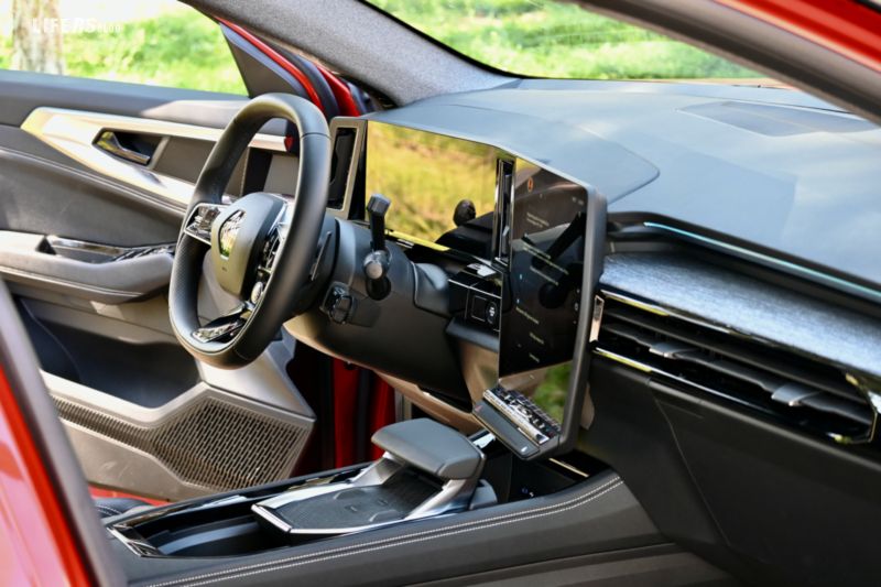 Renault Austral E-Tech - 13