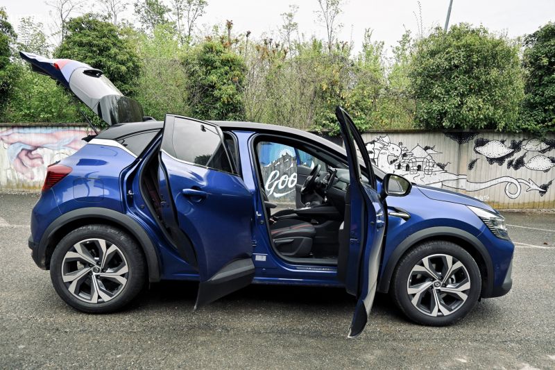 Renault Captur Hybrid E-TECH - 16