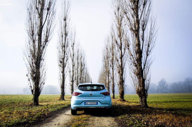 Renault Clio Hybrid E-Tech 18