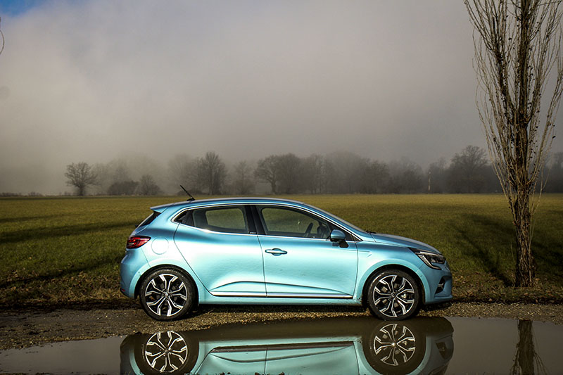 Renault Nuova Clio INTENS Hybrid E-TECH