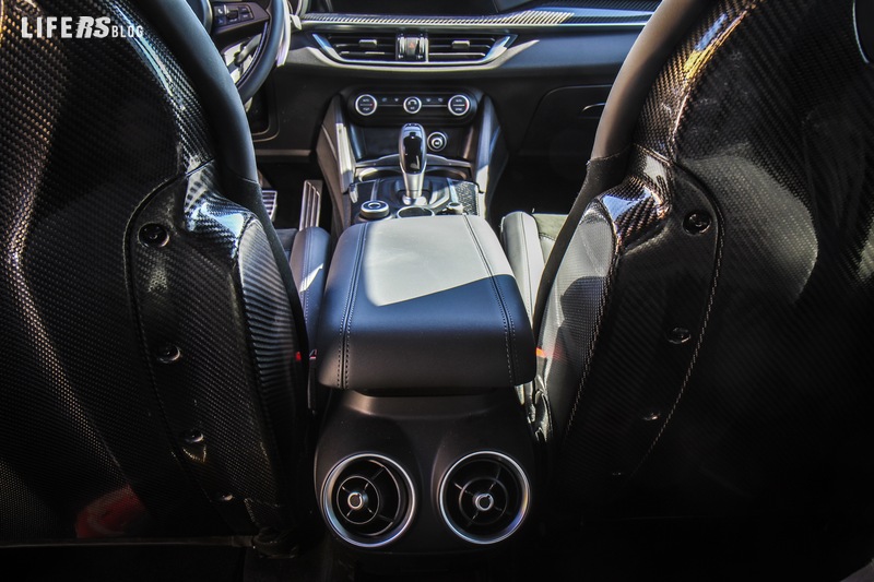 Alfa Romeo Stelvio Quadrifoglio 12