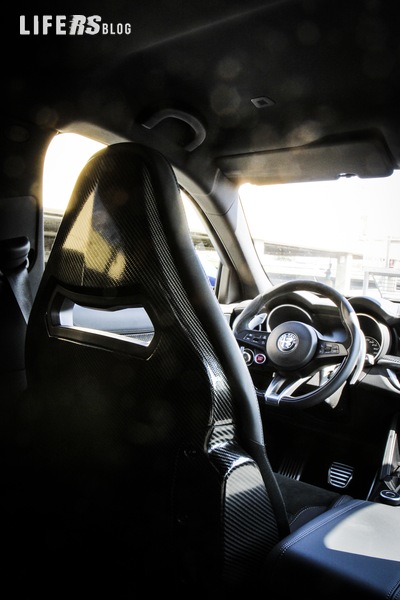 Alfa Romeo Stelvio Quadrifoglio 6