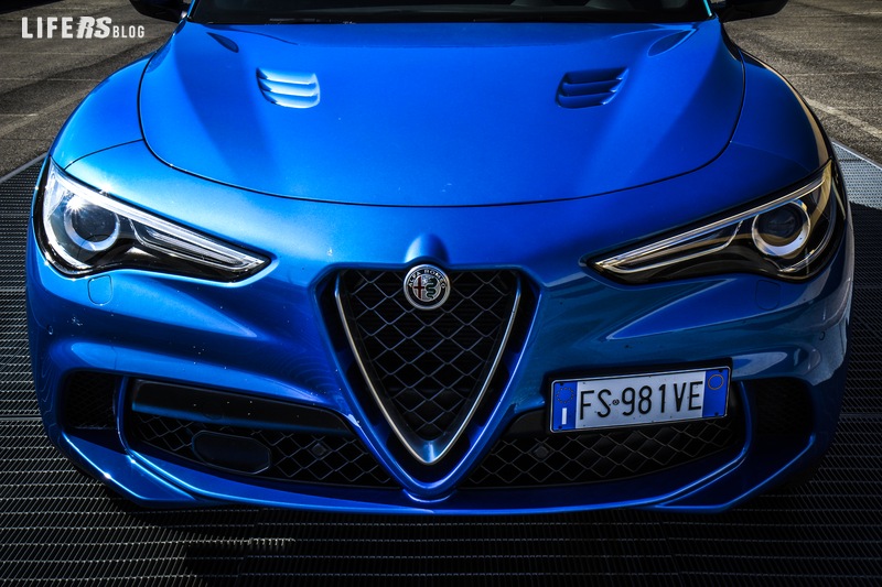 Alfa Romeo Stelvio Quadrifoglio 17