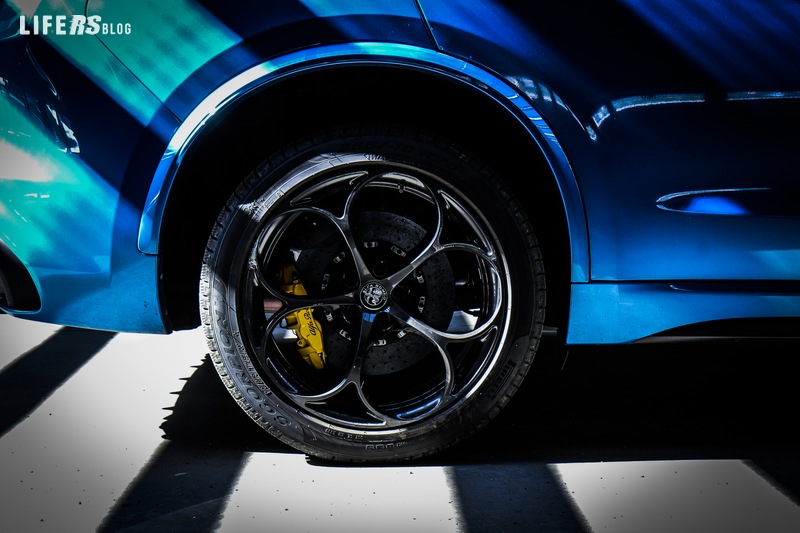Alfa Romeo Stelvio Quadrifoglio 1
