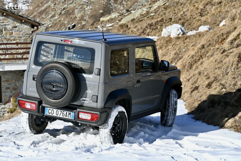 Suzuki Jimny Pro 1.5 5MT - 11