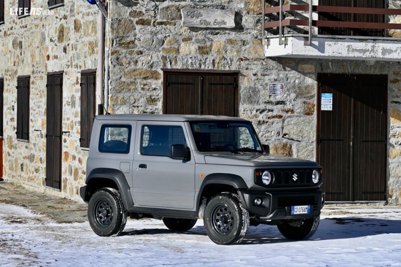 Suzuki Jimny Pro 1.5 5MT - 18