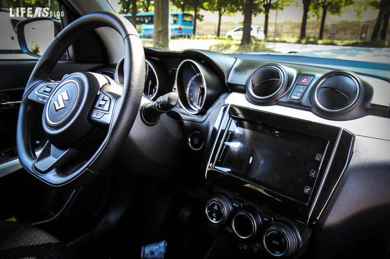 Suzuki Swift 1