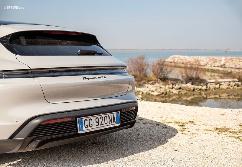 Porsche Taycan GTS Sport Turismo - 7