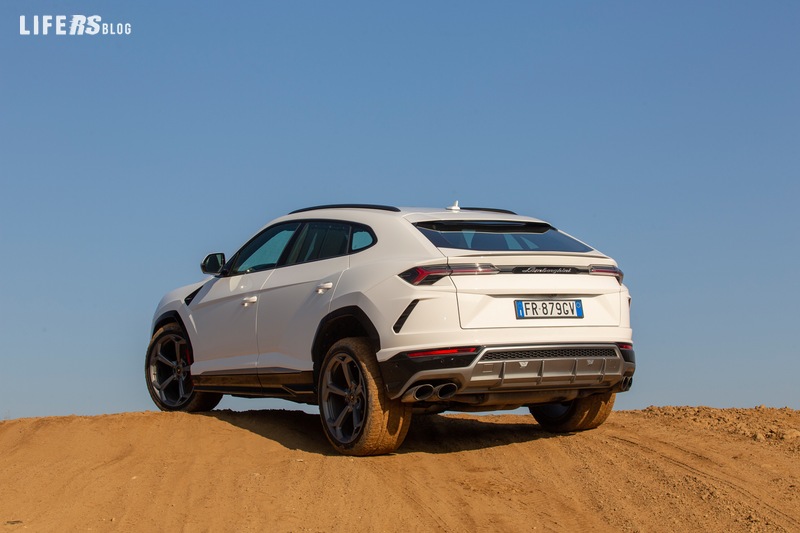 Lamborghini Urus 9